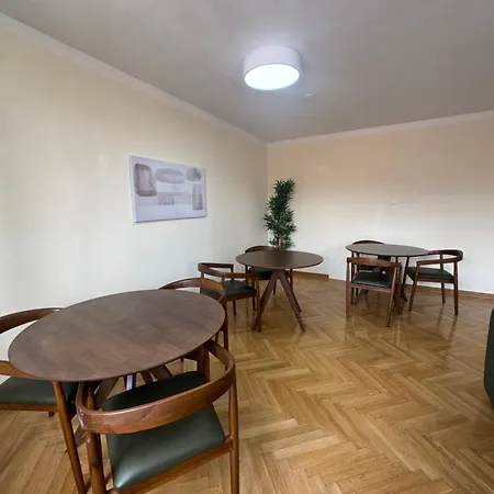 Apartamento Cozy Big Old Town Klagenfurt am Woerthersee